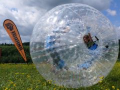Zorbing - Bubble je opravdový adrenalinový zážitek a úžasná zábava! V naší kouli si navíc tento zážitek užijete ve dvojici.