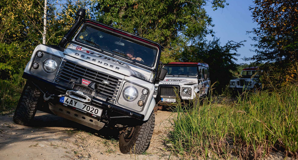Čtyřhodinový kurz off-roadového řízení Land Roveru