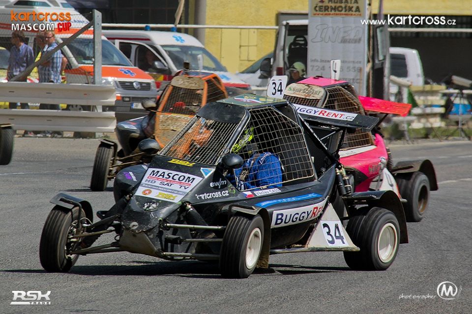 Jízda v závodní buggy