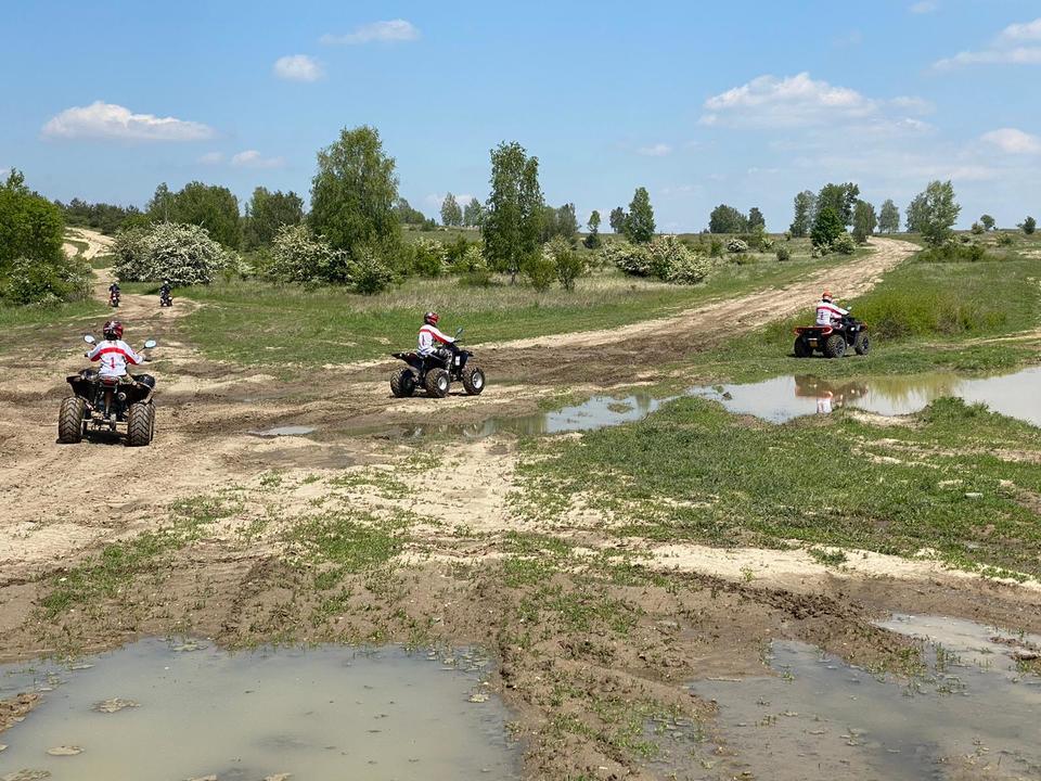 Rodinná zábava na čtyřkolkách