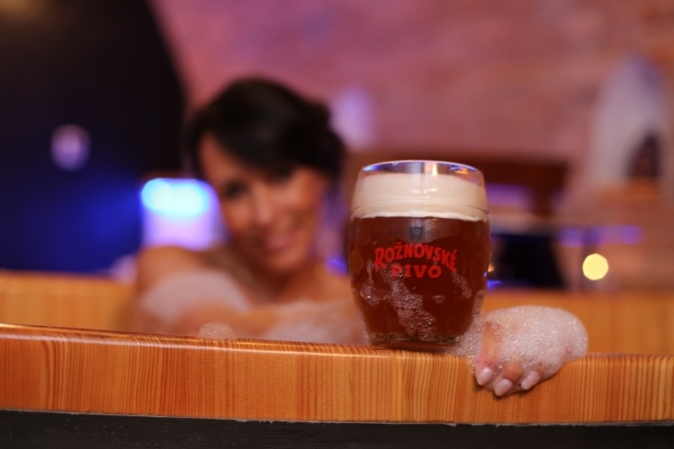 Luxusní pobyt s pivní a meduňkovou péčí v Rožnovském pivovaru pro dva
