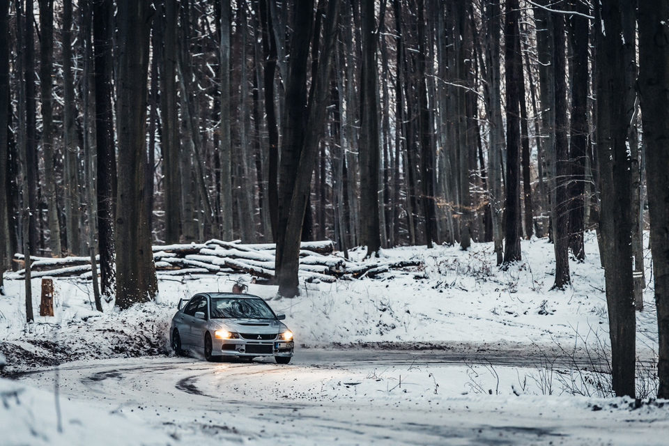 Jízda v závodním Mitsubishi Lancer EVO IX