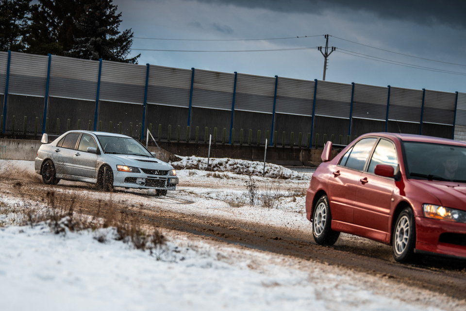 Jízda v závodním Mitsubishi Lancer EVO IX