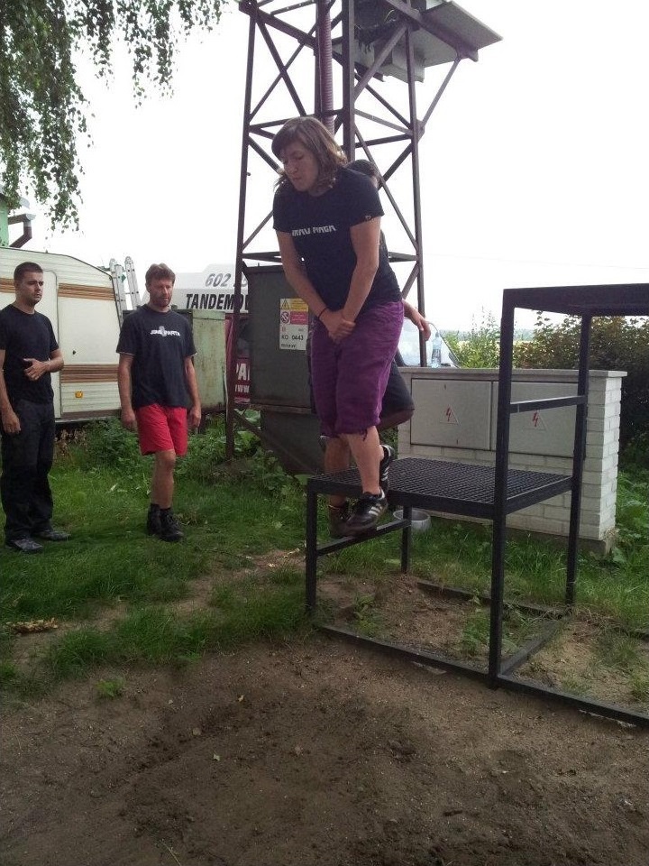 Základní parašutistický výcvik v Mostě