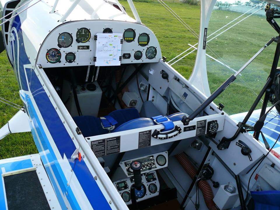 Akrobatický let Christen Eagle II