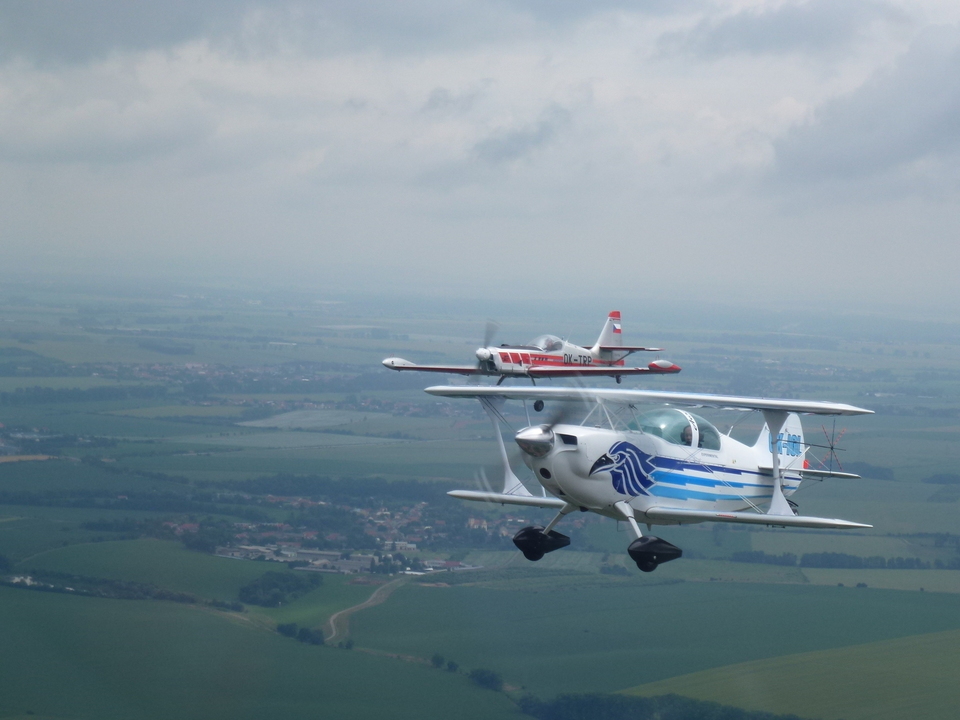 Akrobatický let Christen Eagle II