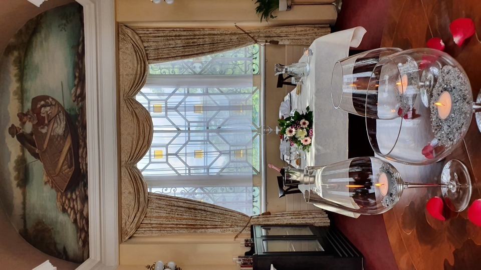 Romantická večeře v naprostém soukromí historického interiéru restaurace Hanavský pavilon