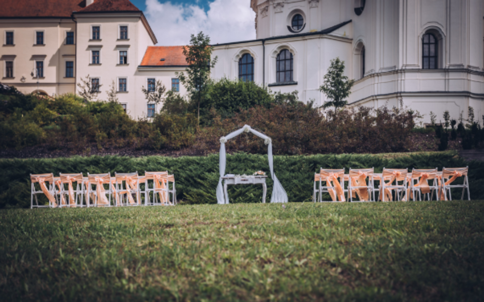 Romantický pobyt s masáží pro zamilované na Zámku Křtiny v Moravském krasu včetně polopenze