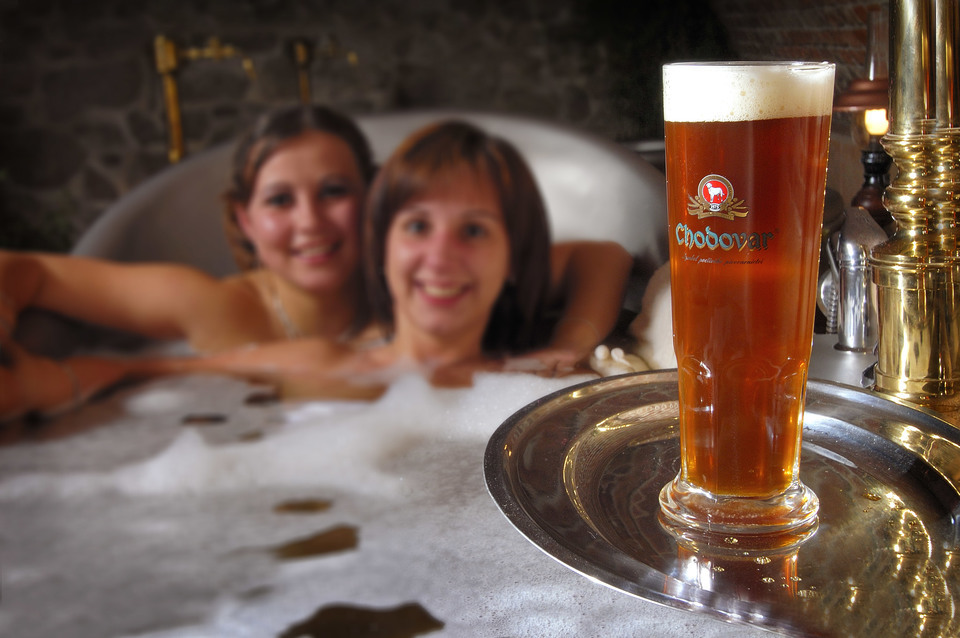Relaxační pivní koupel v pivních lázních Chodovar
