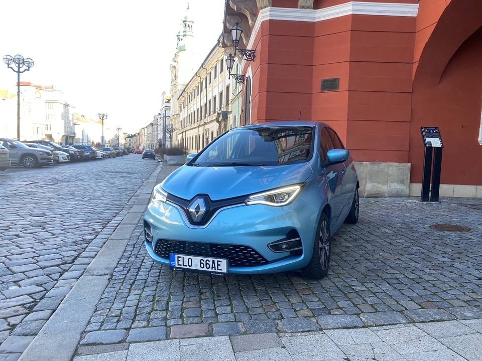Pronájem elektromobilu Renault Zoe