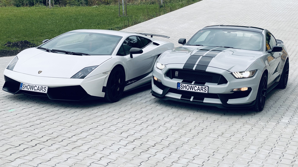 Super jízda: Mustang GT350 Shelby vs. Lamborghini Gallardo Superleggera v Praze