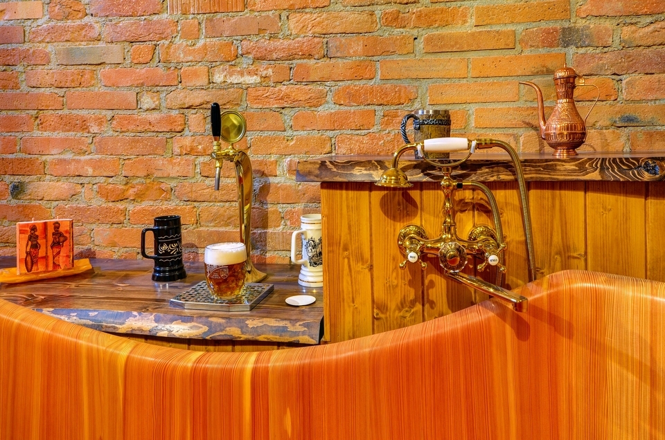 Pivní lázně Brno – omlazující balíček s pivní koupelí a parní bylinnou kádí