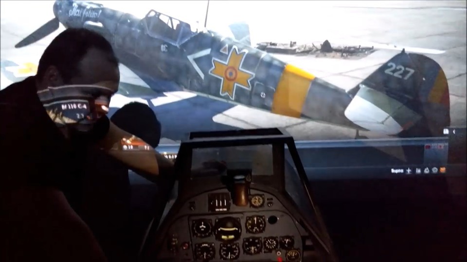 Letecký souboj pro 2 osoby na simulátorech Messerschmitt Bf-109 a Spitfire