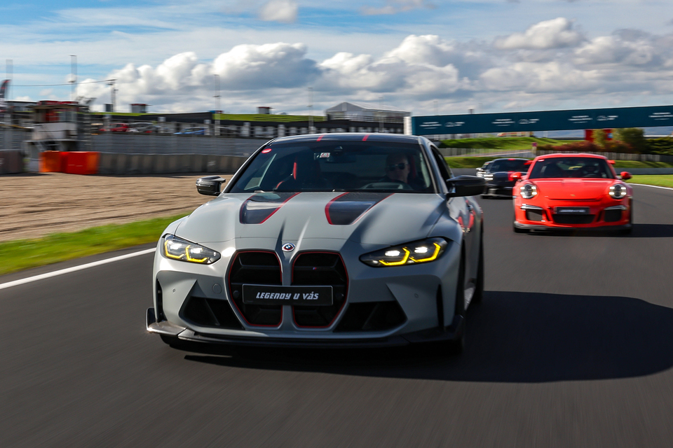 Jízda v BMW M4 CSL na velkém závodním Masarykově okruhu v Brně