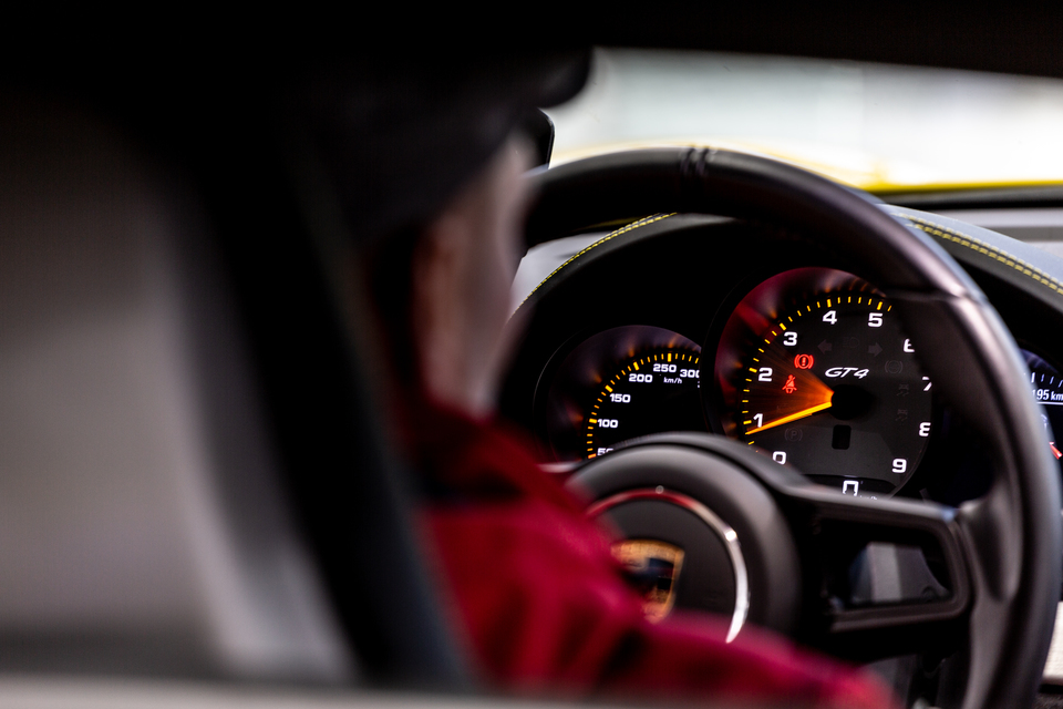 Jízda v Porsche GT4 Cayman Beroun