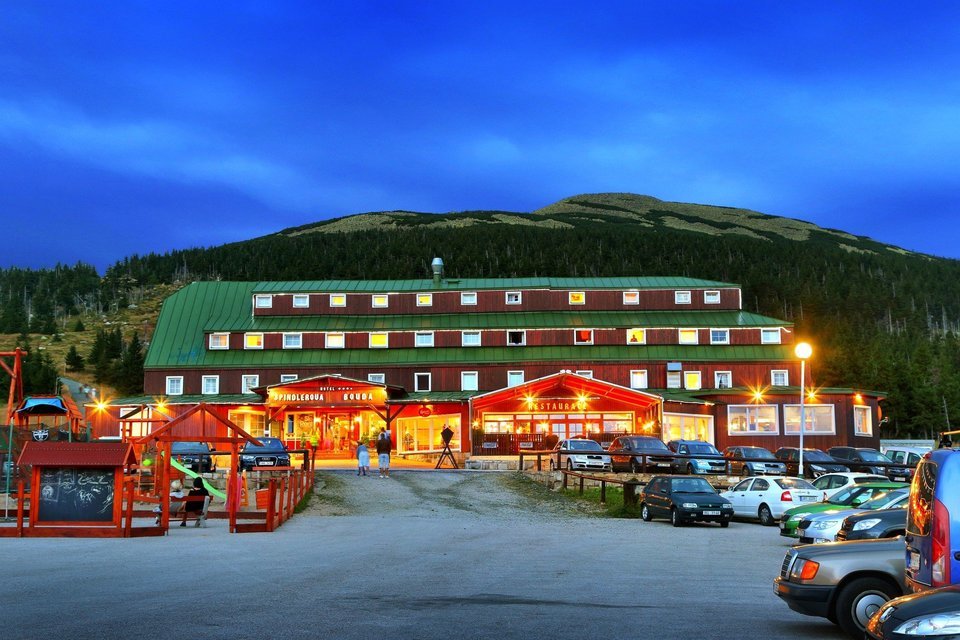 Rodinný pobyt na horách v krkonošském Hotelu Špindlerova Bouda s polopenzí a relaxem ve wellness