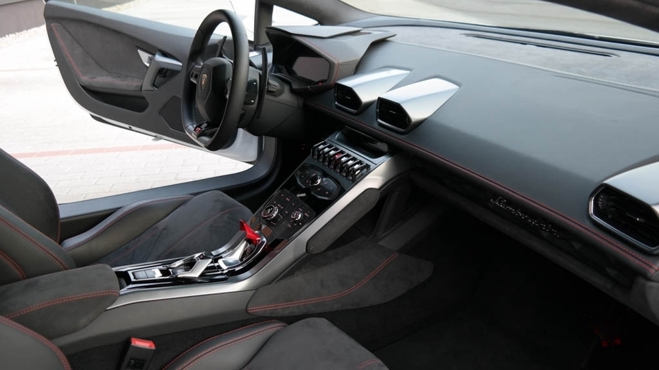 Jízda v Lamborghini na velkém závodním Masarykově okruhu v Brně