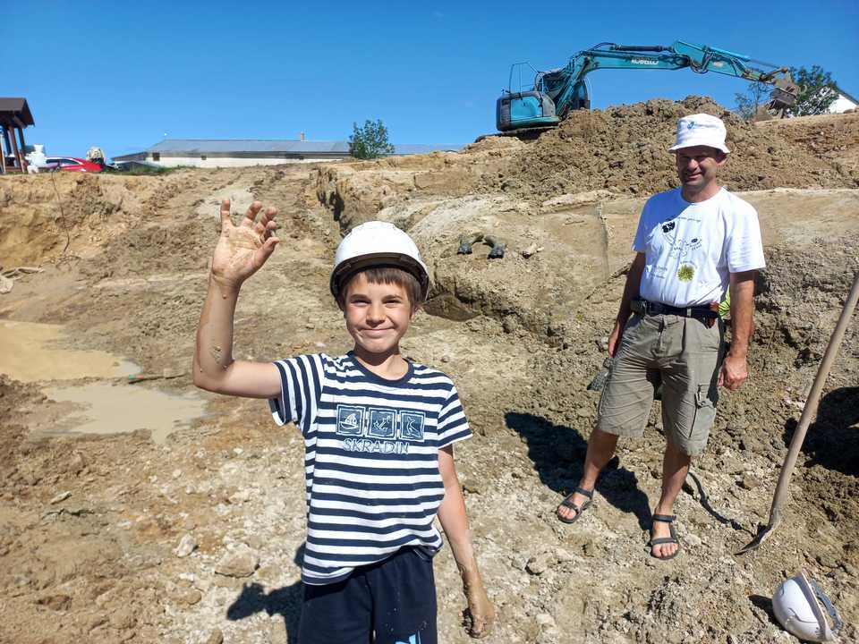 Najděte si vlastní drahokam - těžba vltavínů nedaleko Českého Krumlova