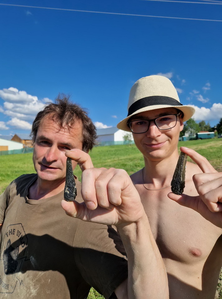Najděte si vlastní drahokam - těžba vltavínů nedaleko Českého Krumlova