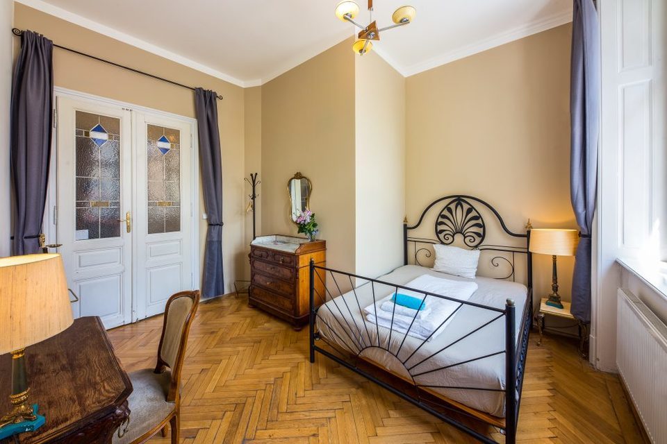 Pobyt v pivních lázních Brno s pivní vířivou koupelí, masáží a obědem či večeří pro 2 osoby na 1 noc
