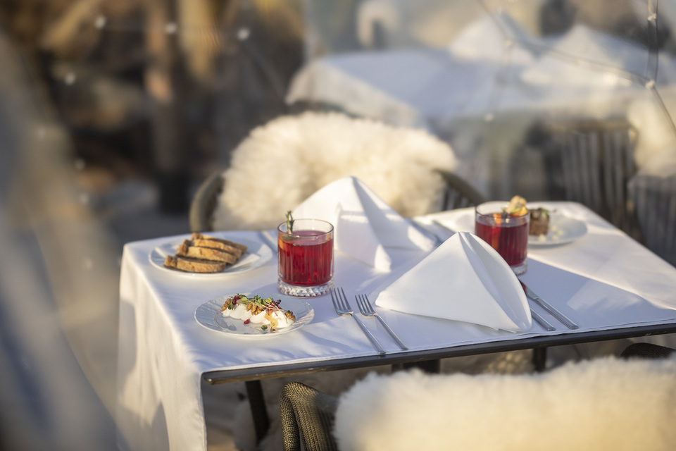 Jedinečné Aperitivo v Pytloun Sky bar & Restaurant Prague s kouzelným výhledem na Prahu