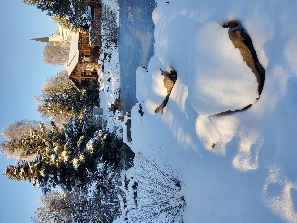 Skvělý glampingový pobyt v útulné dřevěné chatce s privátní sudovou saunou pro 2 osoby na 2 noci