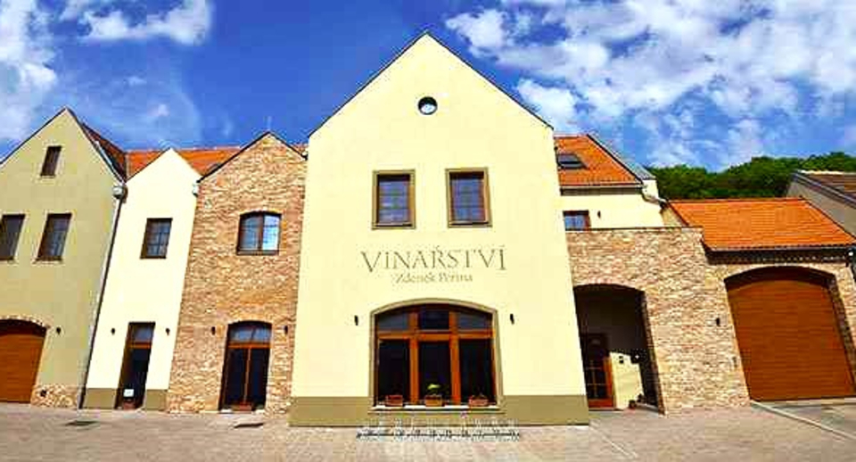 Úžasný pobyt v srdci vinařské oblasti Pálava ve stylovém rodinném Vinařství Peřina