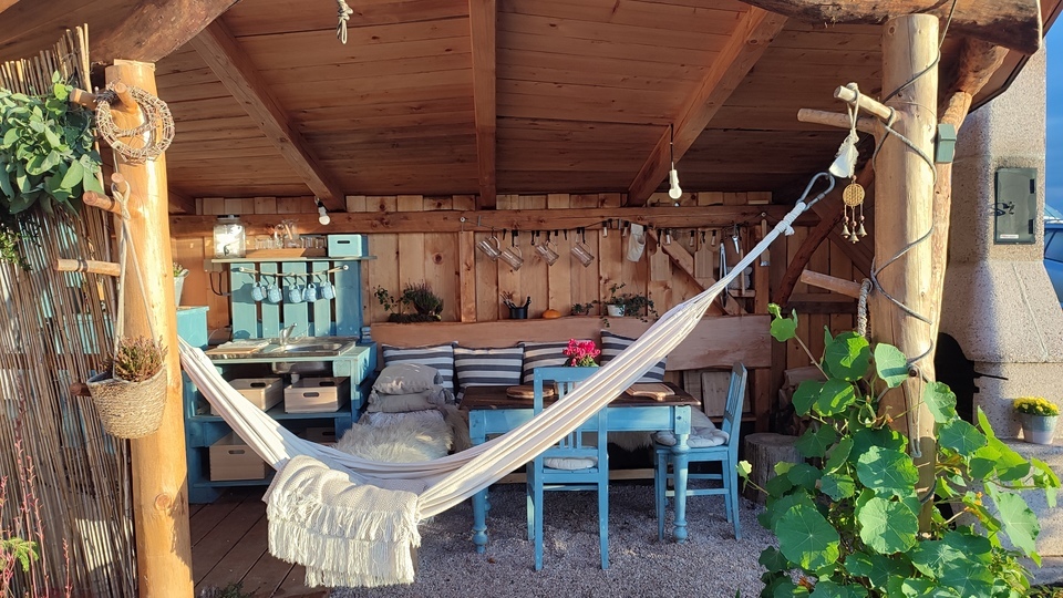 Úžasný glamping v jurtě na samotě uprostřed nádherné podkrkonošské přírody pro 2 osoby