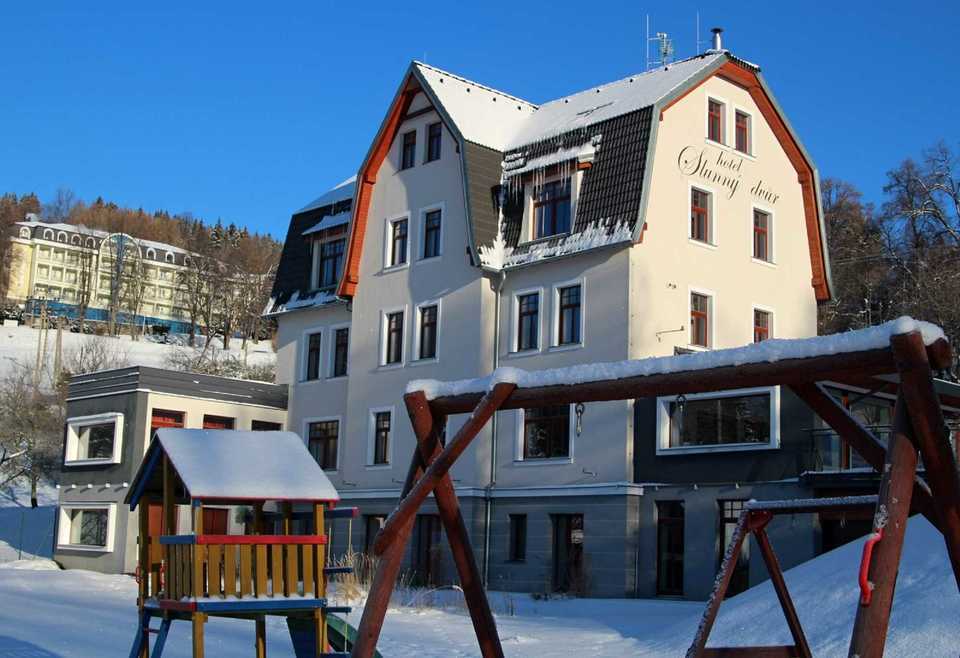Romantický pobyt v luxusním, soukromém wellness studiu v Hotelu Slunný dvůr