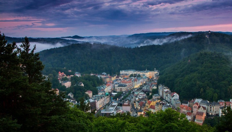 Úžasný romantický pobyt s wellness, masáží a polopenzí v designovém boutique Hotelu Prezident