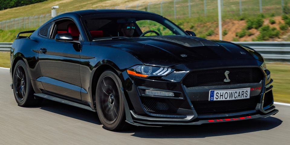 Jízda ve Ford Mustang GT 5.0 V8 na velkém závodním okruhu