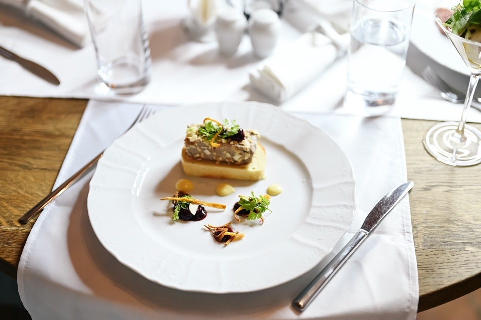 Zážitkové 4chodové menu v zámecké restauraci Chateau Ctěnice v Praze-Vinoři