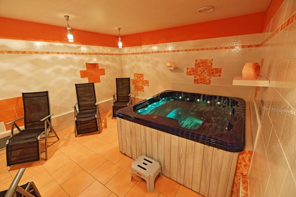 Krkonošský wellness pobyt v Hotelu Skicentrum Harrachov s polopenzí a návštěvou Relax centra pro dva