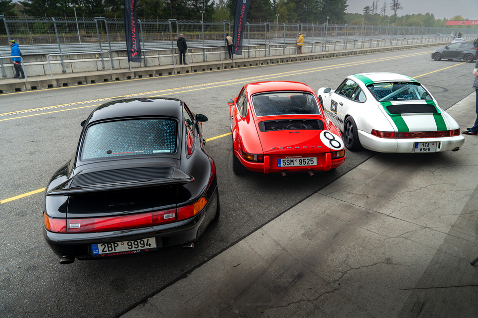 Jízda v Porsche 911 na Masarykově závodním okruhu v Brně