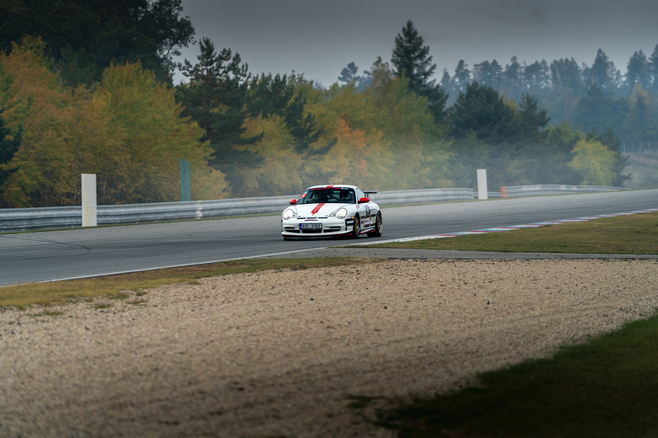 Jízda v Porsche 911 na Masarykově závodním okruhu v Brně