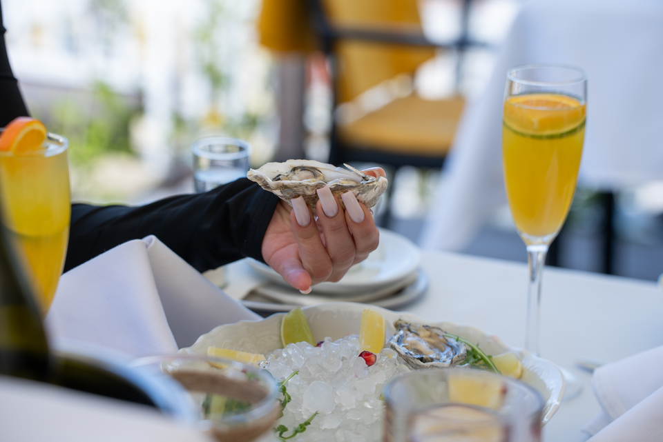 Prémiová snídaně na střešní terase Pytloun Sky Bar & Restaurant Prague na Václavském náměstí