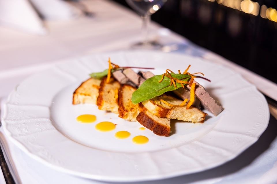 Degustační menu v unikátní restauraci Talíř v srdci Prahy