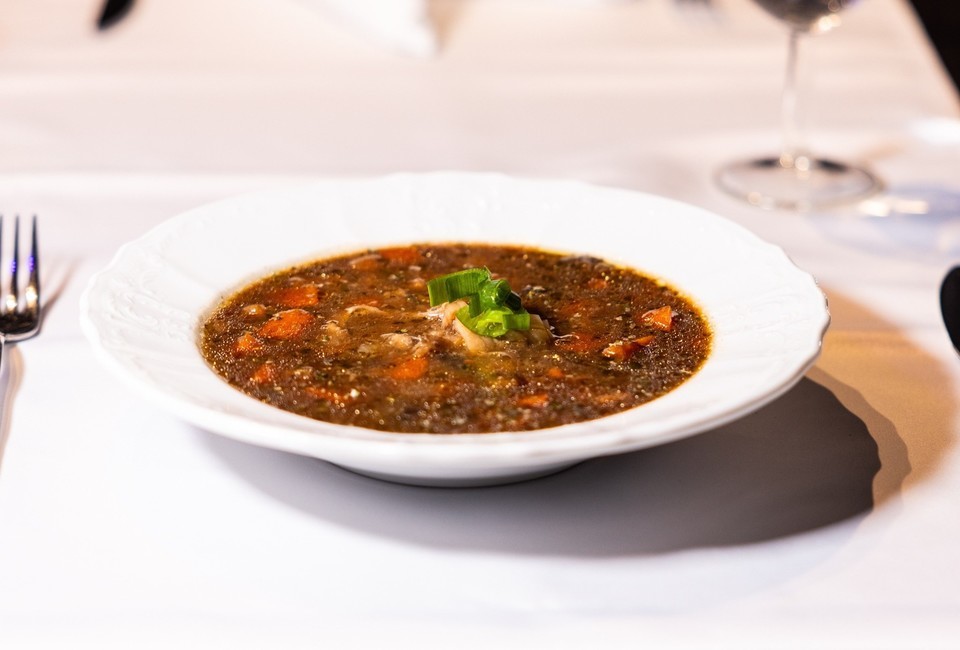 Degustační menu v unikátní restauraci Talíř v srdci Prahy