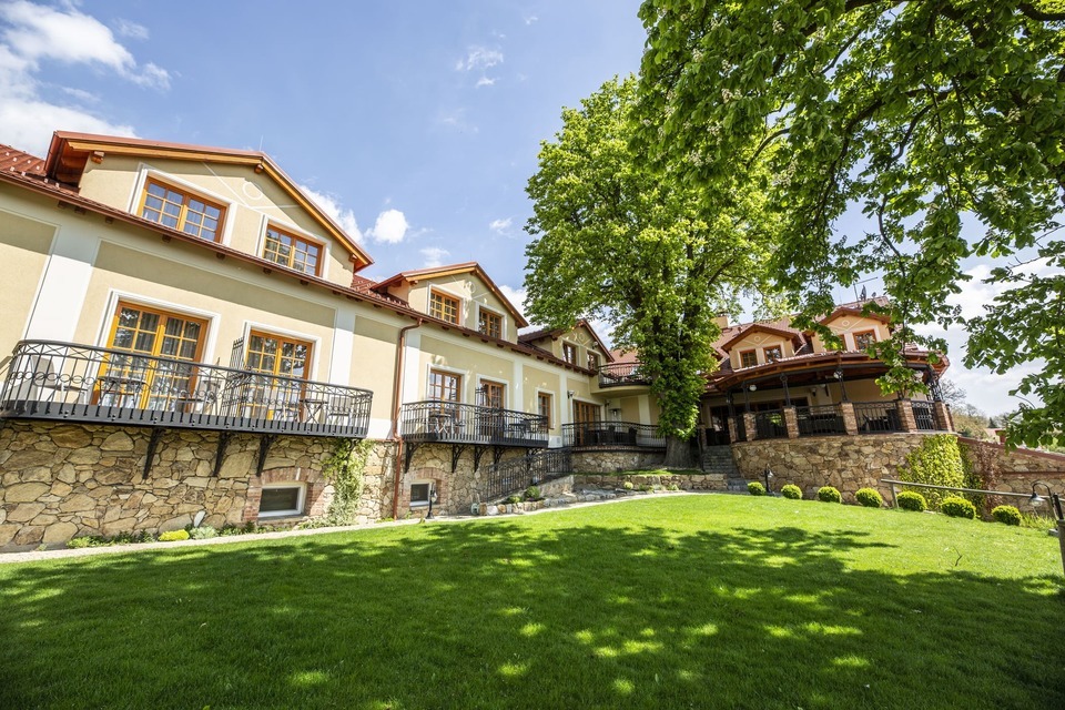Romantická noc v Hotelu Gold****