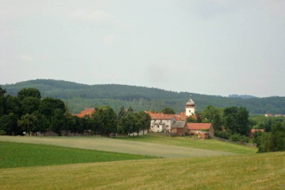 Filmová autoúnikovka po středních Čechách