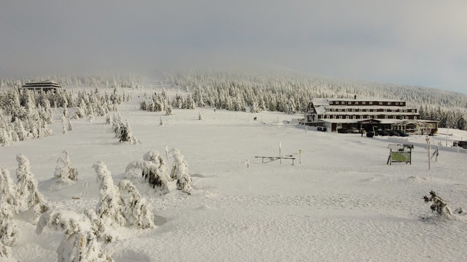 Pobyt v srdci Krkonoš s polopenzí, wellness a nezapomenutelným výhledem v Hotelu Špindlerova Bouda