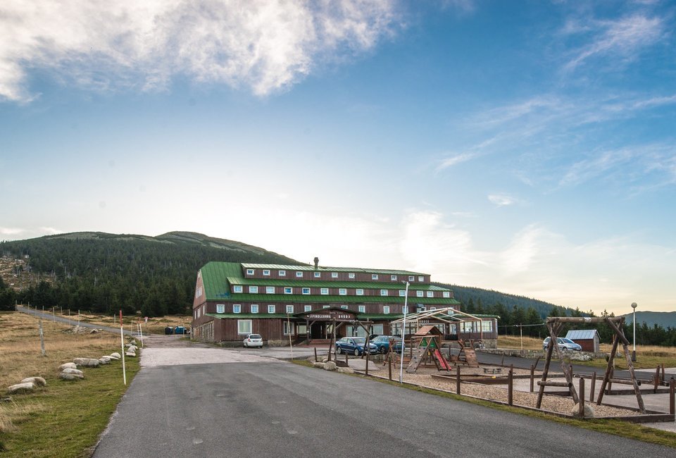 Pobyt v srdci Krkonoš s polopenzí, wellness a nezapomenutelným výhledem v Hotelu Špindlerova Bouda
