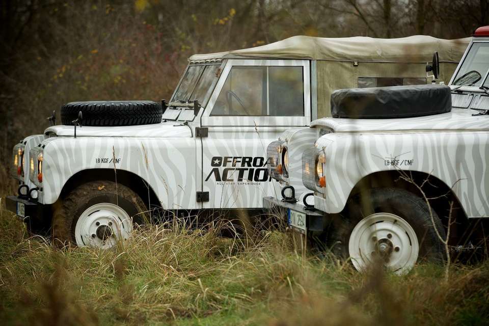 Zkušební jízda v legendárním Land Roveru S III