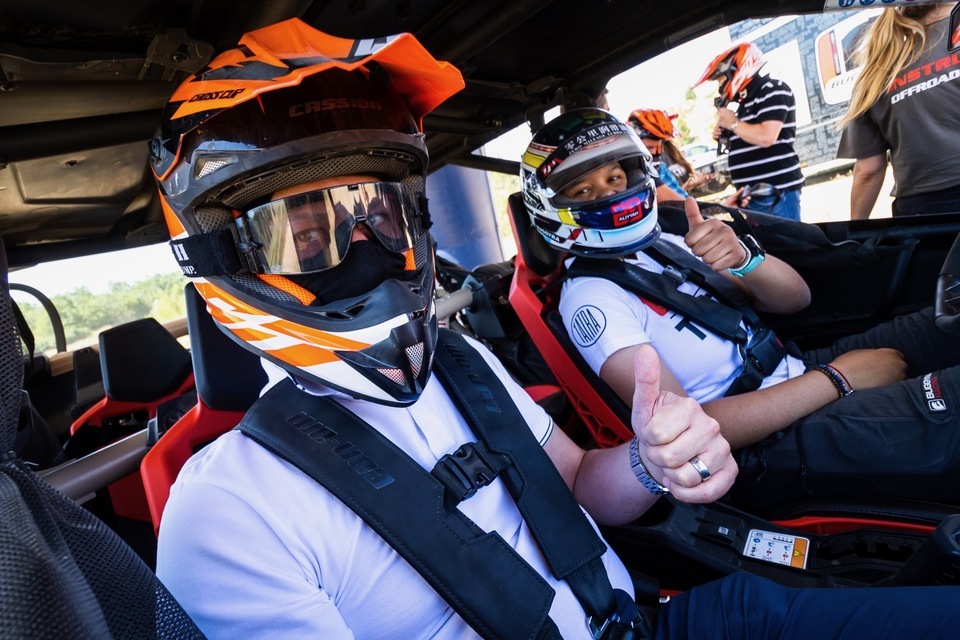 Adrenalinová jízda v buggy Can-am Maverick Milovice