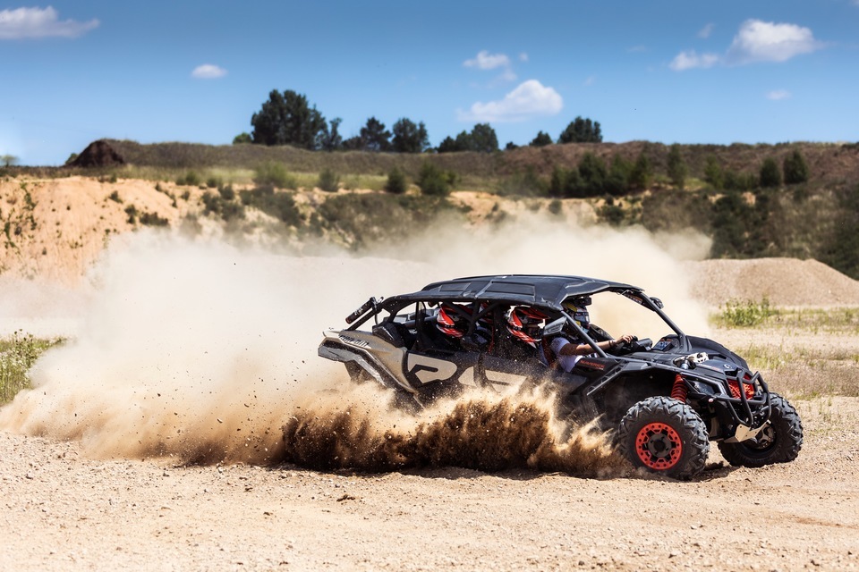 Adrenalinová jízda v buggy Can-am Maverick Milovice