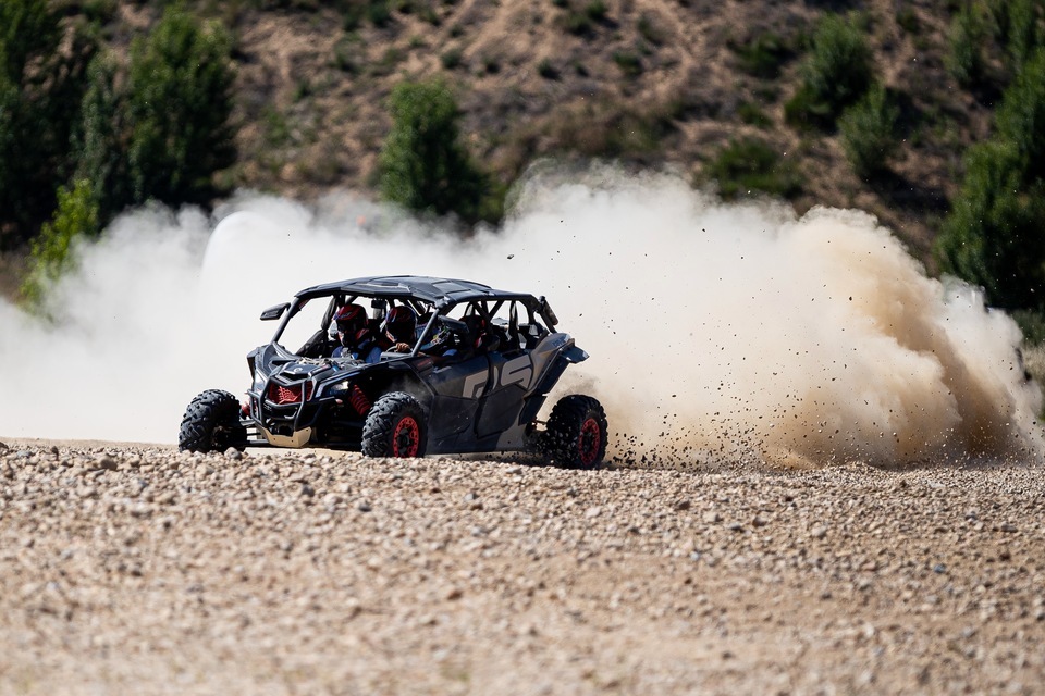 Adrenalinová jízda v buggy Can-am Maverick Milovice