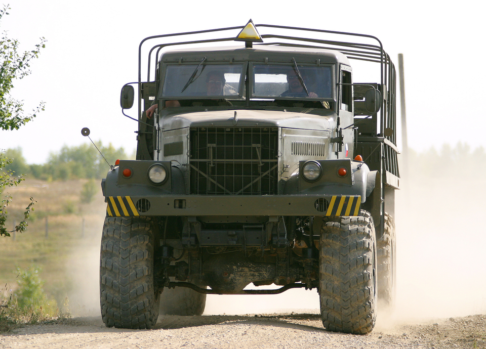 Řízení vojenského nákladního auta Tatra 815