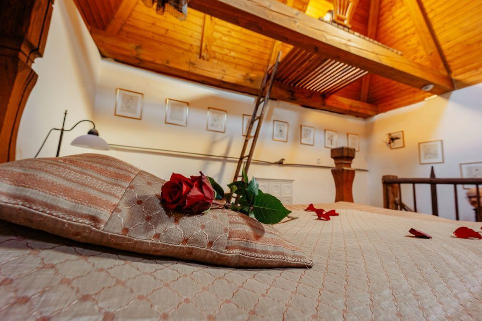 Romantická noc v Jičínské věži plná luxusu