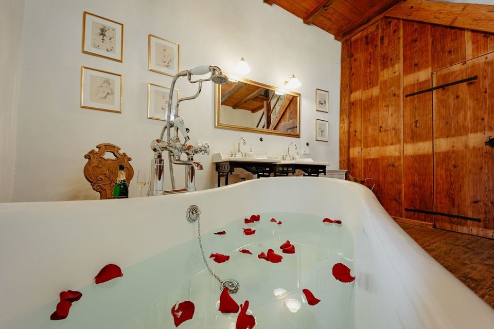 Romantická noc v Jičínské věži plná luxusu