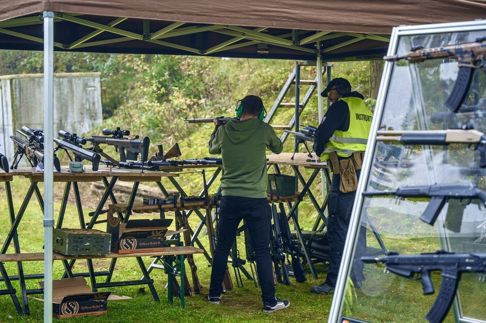 Střelnice SPORTLOV, střelba z pistole, z pušky, a z karabiny, náboje v ceně, instruktor